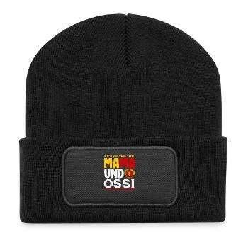 Mama Ossi Spruch Rocke Beide DDR Stolz - Recycelte Patch Beanie - Schwarz - Vorne