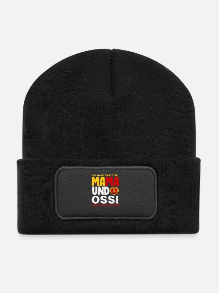 Mama Ossi Spruch Rocke Beide DDR Stolz - Recycelte Patch Beanie - Schwarz