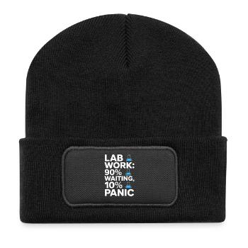 Travail de laboratoire 90 % Attente 10 % Laboratoire clinique panique - Beanie recyclé à patch - noir - Devant