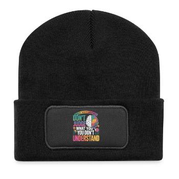 Ne juge pas ce que tu ne comprends pas - Beanie recyclé à patch - noir - Devant