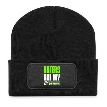 Les haineux sont mes motivateurs - Beanie recyclé à patch - noir - Devant