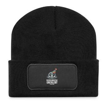 Rosenmontag Überlebt Ausgabe 2026 Kater Karneval - Recycelte Patch Beanie - Schwarz - Vorne