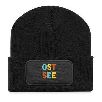 Mein Lieblingsort Ostsee Retro Küsten Design - Recycelte Patch Beanie - Schwarz - Vorne