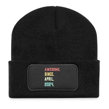 Großartig seit April 2024 - Recycelte Patch Beanie - Schwarz - Vorne