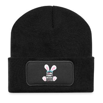Un lapin a besoin de café - Beanie recyclé à patch - noir - Devant