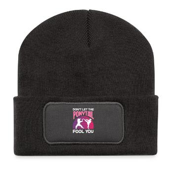 Unterschätze nie den Pferdeschwanz Karate Girl - Recycelte Patch Beanie - Dunkelgrau - Vorne