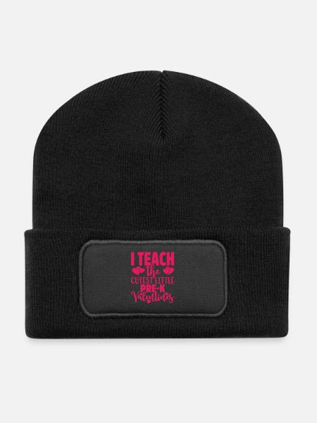 Ich unterrichte den süßesten Vorschul-Valentinstag - Recycelte Patch Beanie - Schwarz