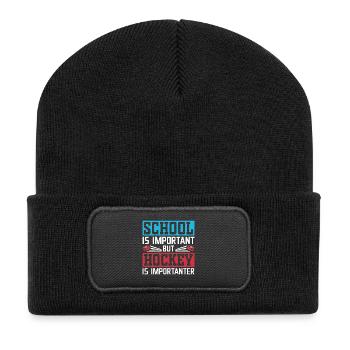L’école est importante, le hockey plus important - Beanie recyclé à patch - noir - Devant