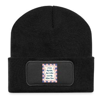 I Love my Alone Time – Eltern-Statement - Recycelte Patch Beanie - Schwarz - Vorne