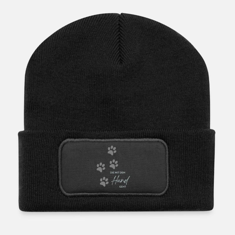 Die mit dem Hund geht - Recycelte Patch Beanie - Schwarz