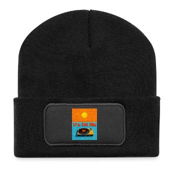 Vintage Plattenspieler unter Sonne - Recycelte Patch Beanie - Schwarz - Vorne