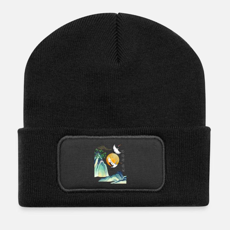Korean Seollal Design – Cranes and Sun - Recycelte Patch Beanie - Schwarz