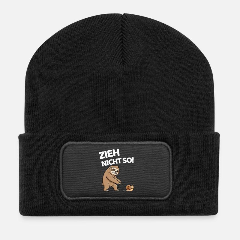 Zieh nicht so Faultier mit Schnecke - Recycelte Patch Beanie - Schwarz