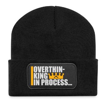 Overthinking In Process Lustig Grübeln Spruch Logo - Recycelte Patch Beanie - Schwarz - Vorne