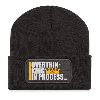 Overthinking In Process Lustig Grübeln Spruch Logo - Recycelte Patch Beanie - Dunkelgrau - Vorne