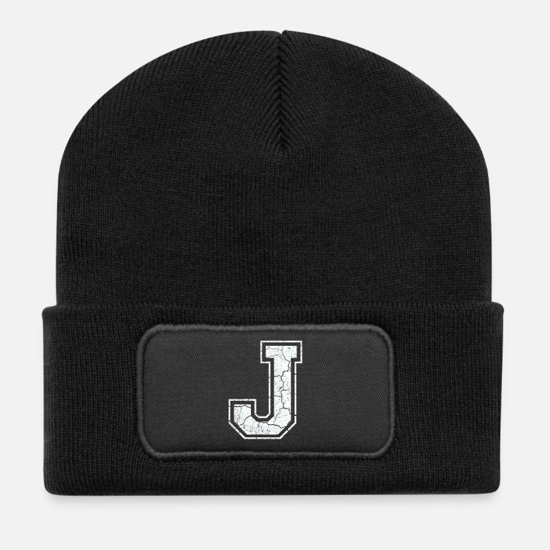 Buchstabe J in weiß im Vintage-Look - Recycelte Patch Beanie - Schwarz