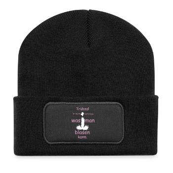 Trübsal ist nicht das einzige was man blasen kann - Recycelte Patch Beanie - Schwarz - Vorne