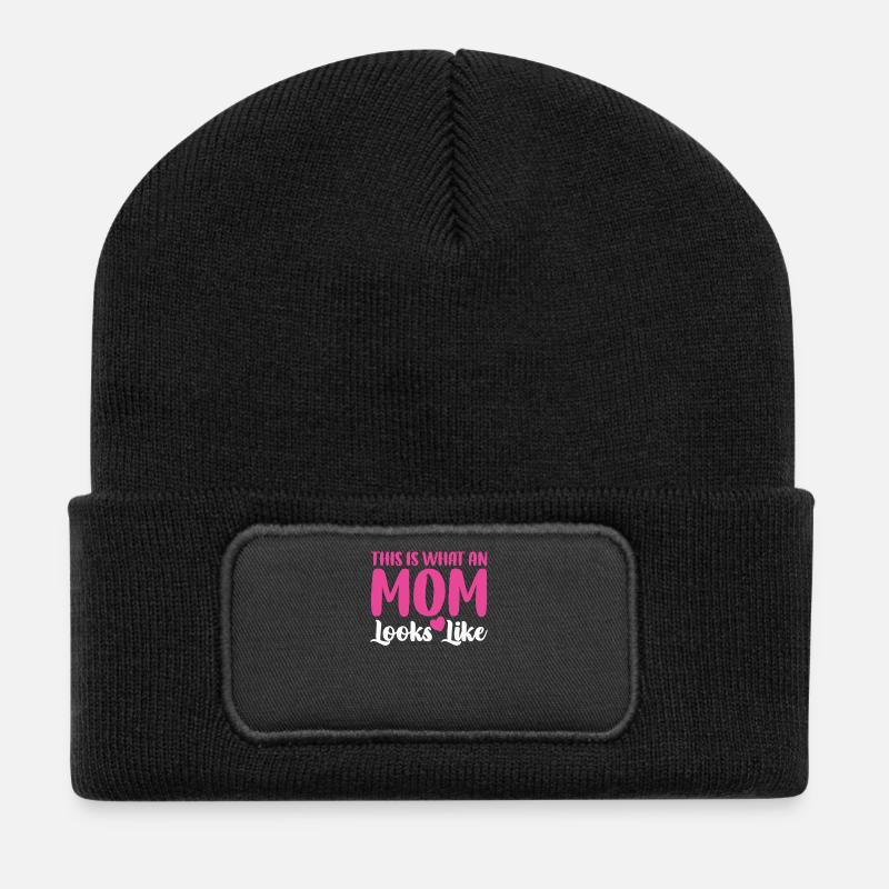 Mama Looks Like Love Schriftzug - Recycelte Patch Beanie - Schwarz