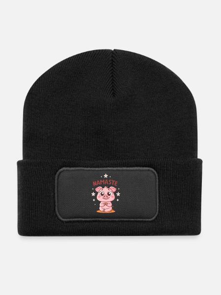 Kawaii Namaste Pig - Recycelte Patch Beanie - Schwarz