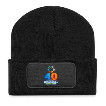 40 Jahre: Gelenke laden - Recycelte Patch Beanie - Schwarz - Vorne