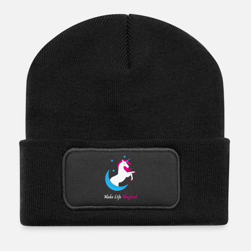 Magisches Einhorn auf dem Mondsichel - Recycelte Patch Beanie - Schwarz
