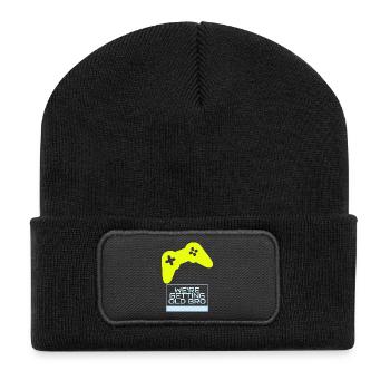 Gamer-Nostalgie: Wir werden älter - Recycelte Patch Beanie - Schwarz - Vorne