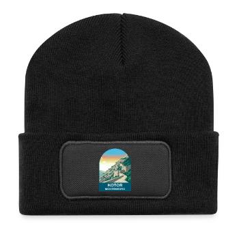 Kotor Montenegro Vintage-Reiseplakat-Kunst - Recycelte Patch Beanie - Schwarz - Vorne