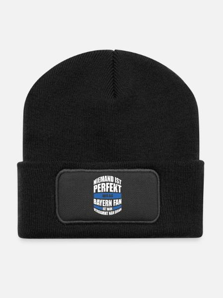 Bayern Fan Geschenk Niemand ist perfekt aber als - Recycelte Patch Beanie - Schwarz