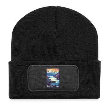 Découvrez Queenstown en Nouvelle-Zélande - Beanie recyclé à patch - noir - Devant