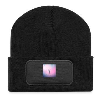„Der fröhliche Eierhase“ - Recycelte Patch Beanie - Schwarz - Vorne