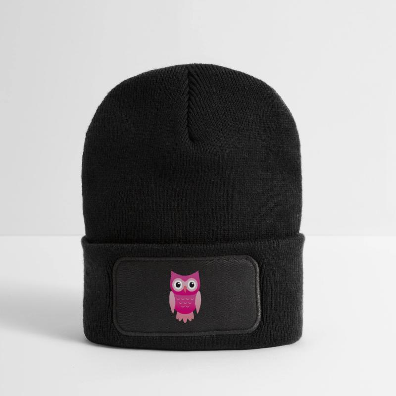 Comic Eule pink im Vector Design Recycelte Patch Beanie
