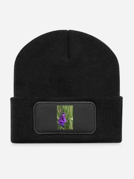 Gladiolus – starch in bloom - Recycled Patch Beanie - black