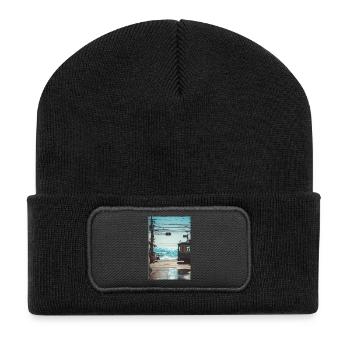 Japanische Zugüberfahrt am Meer - Recycelte Patch Beanie - Schwarz - Vorne