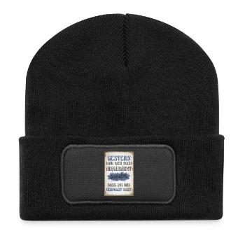 Gestern war hier noch aufgeräumt - Recycelte Patch Beanie - Schwarz - Vorne