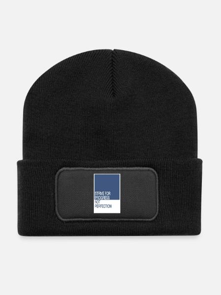 Strive for Progress, Not Perfection - Recycelte Patch Beanie - Schwarz