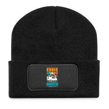 Camper Camping Wohnwagen Spruch - Recycelte Patch Beanie - Schwarz - Vorne