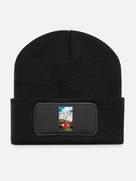 Flüstern am See - Recycelte Patch Beanie - Schwarz