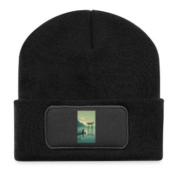 Schwarze Katze am Torii – Asian Zen Design - Recycelte Patch Beanie - Schwarz - Vorne
