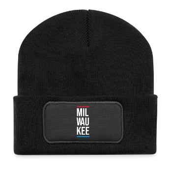 Typografie von Milwaukee Bold City - Recycelte Patch Beanie - Schwarz - Vorne
