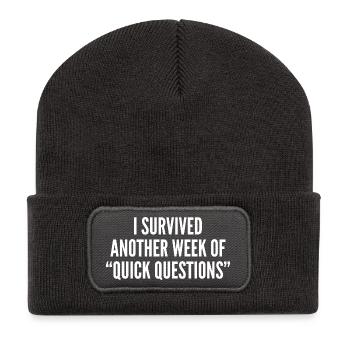 I survived another week of ‘quick questions’ - Recycelte Patch Beanie - Dunkelgrau - Vorne