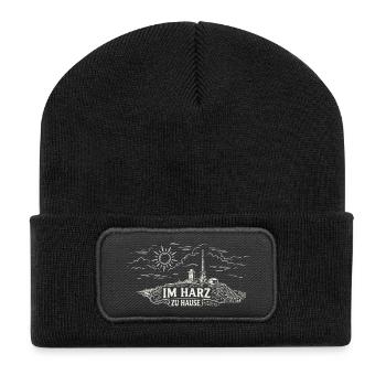 Im Harz zu Hause Berglandschaft Logo - Recycelte Patch Beanie - Schwarz - Vorne