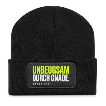 Unbeugsam durch Gnade – Römer 8,37 - Recycelte Patch Beanie - Schwarz - Vorne