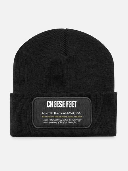 "Cheese Feet -Käsefüße" Definition mit Witz - Recycelte Patch Beanie - Schwarz