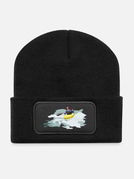 Kajakfahrer im Wildwasserwirbel - Recycelte Patch Beanie - Schwarz