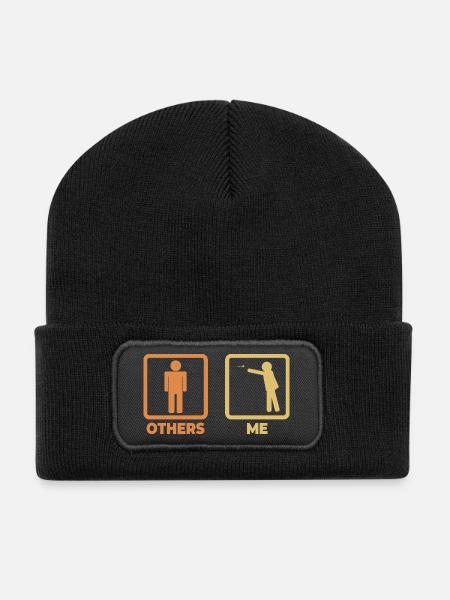 Darter Strichfiguren - Recycelte Patch Beanie - Schwarz
