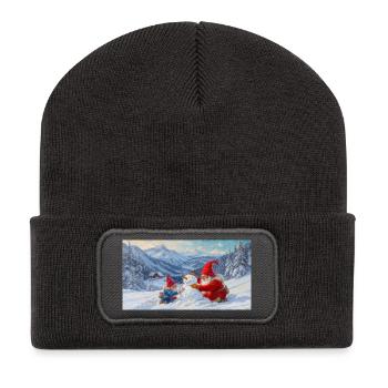 Deux nains et bonhomme de neige dans le paysage hivernal - Beanie recyclé à patch - charbon - Devant