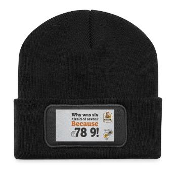 Zahlenspiel: 6 vor 7 Panik - Recycelte Patch Beanie - Schwarz - Vorne