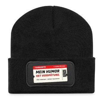 Fahrkarte: Mein Humor hat Verspätung - Recycelte Patch Beanie - Schwarz - Vorne