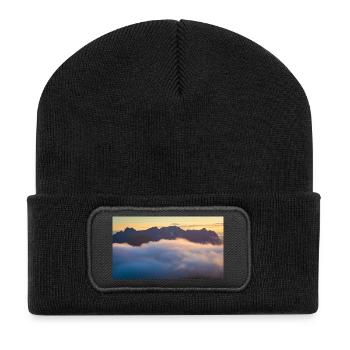 Kaiser Mountains above a sea of fog - Recycled Patch Beanie - black - Front
