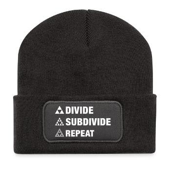 Dreieck Fraktal Geometrie Divide Subdivide Repeat - Recycelte Patch Beanie - Dunkelgrau - Vorne
